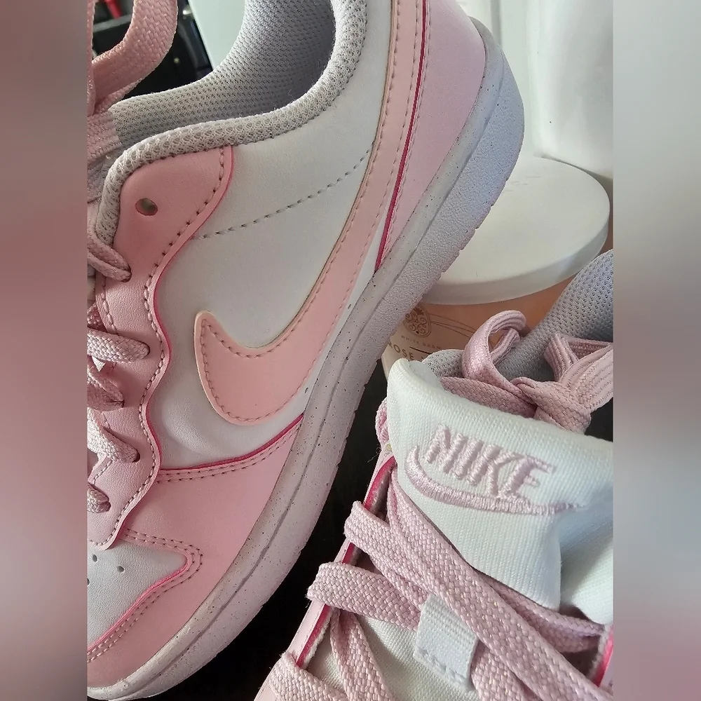 Nike Big Girls Borough Low 2 SE Casual  Sneakers in Pink and White