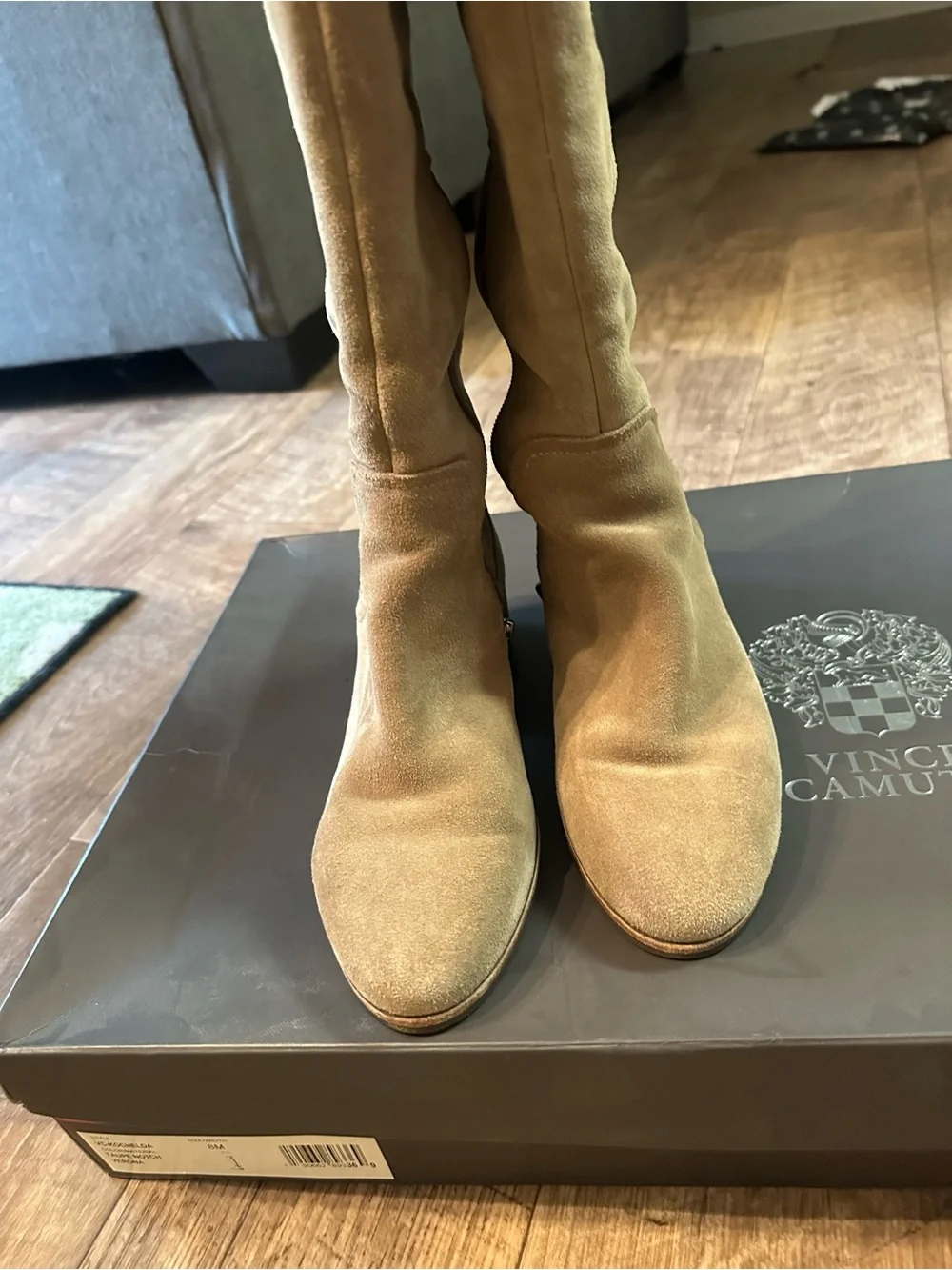 Vince Camuto beautiful showstopper