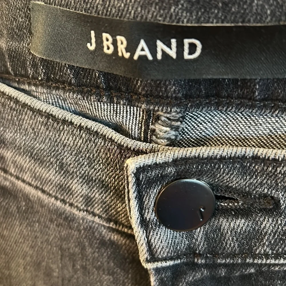 JBRAND SKINNY CROP JEANS | SIZE 28
