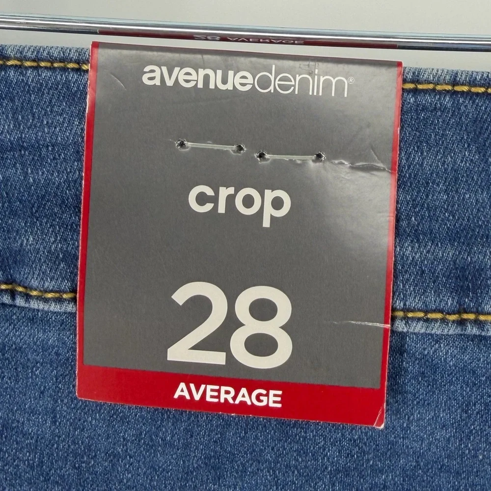 NWT Avenue Denim Crop Embroidered Ankle Jeans, Medium Wash, Women's 28W