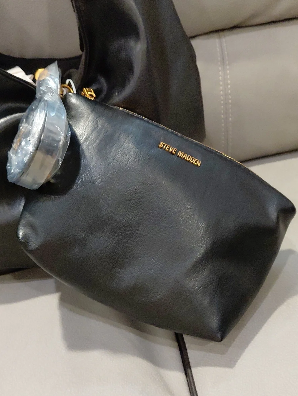 STEVE MADDEN HOBO 2 PIECE SET