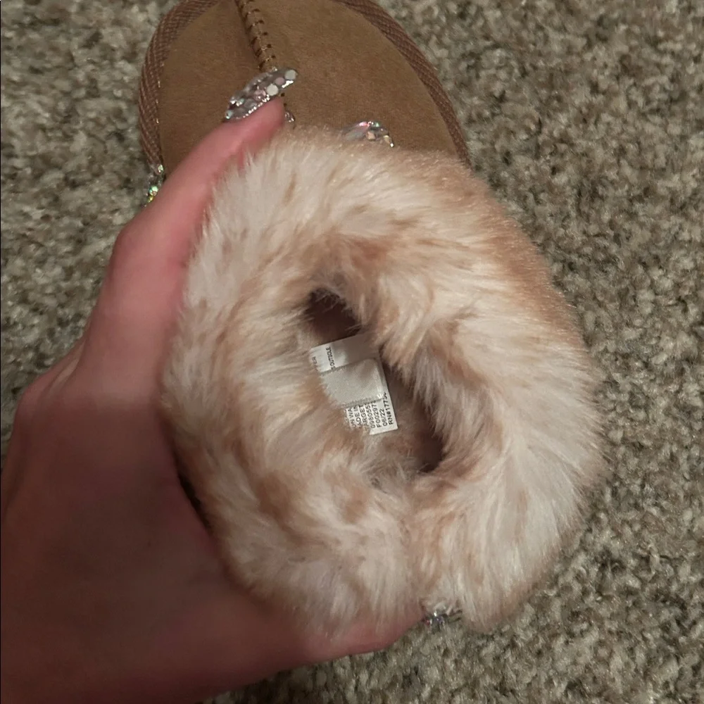 N/A soft slippers