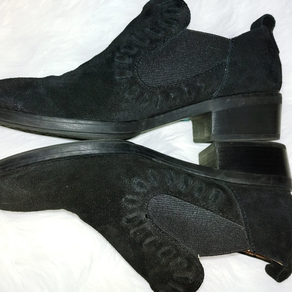 Montana Suede Leather Black Ankle Boot 7