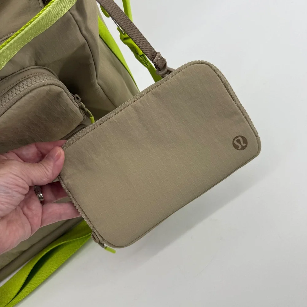 Lululemon very good