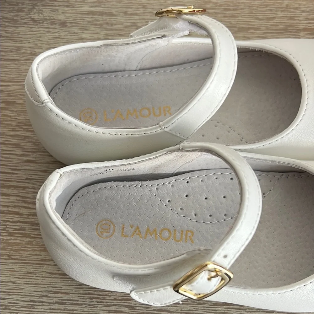 L'Amour Girls “Rebecca” White Mary Jane Dress Shoes