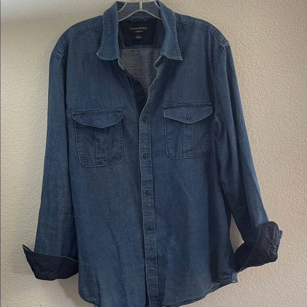Banana Republic Blue denim Chambray button western weekend 100%cotton L