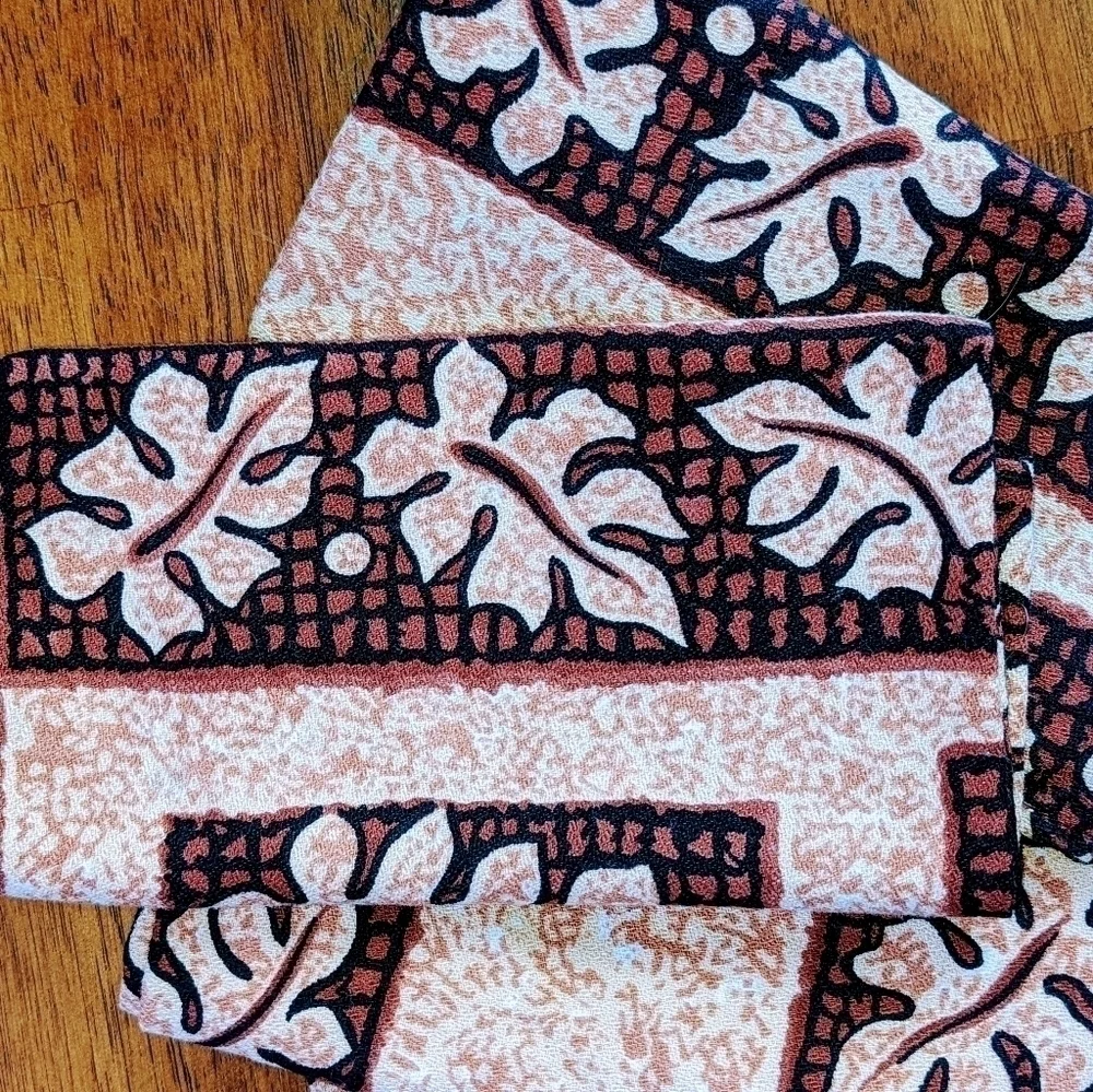 Set of four napkins with Monstera leaves