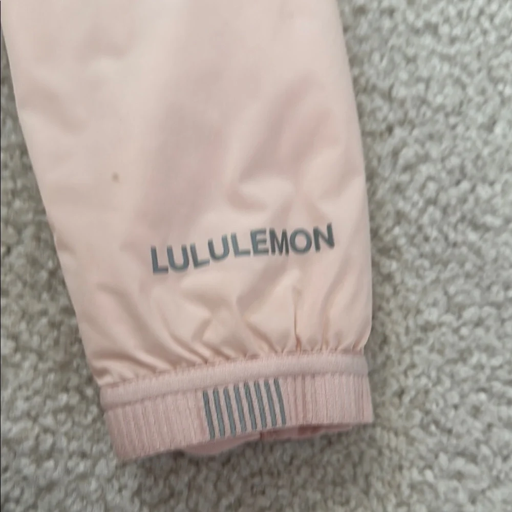 lululemon athletica lightweight insulated