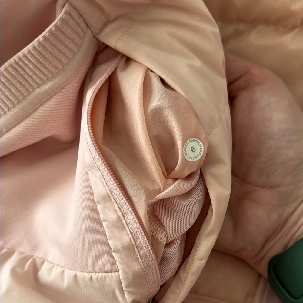 lululemon athletica lightweight insulated