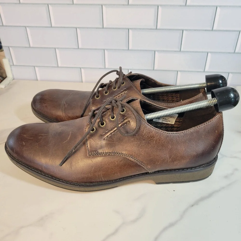 Clarks Derby Shoes Mens Size 12 Hinman Mahogany Leather Lace Up Distressed