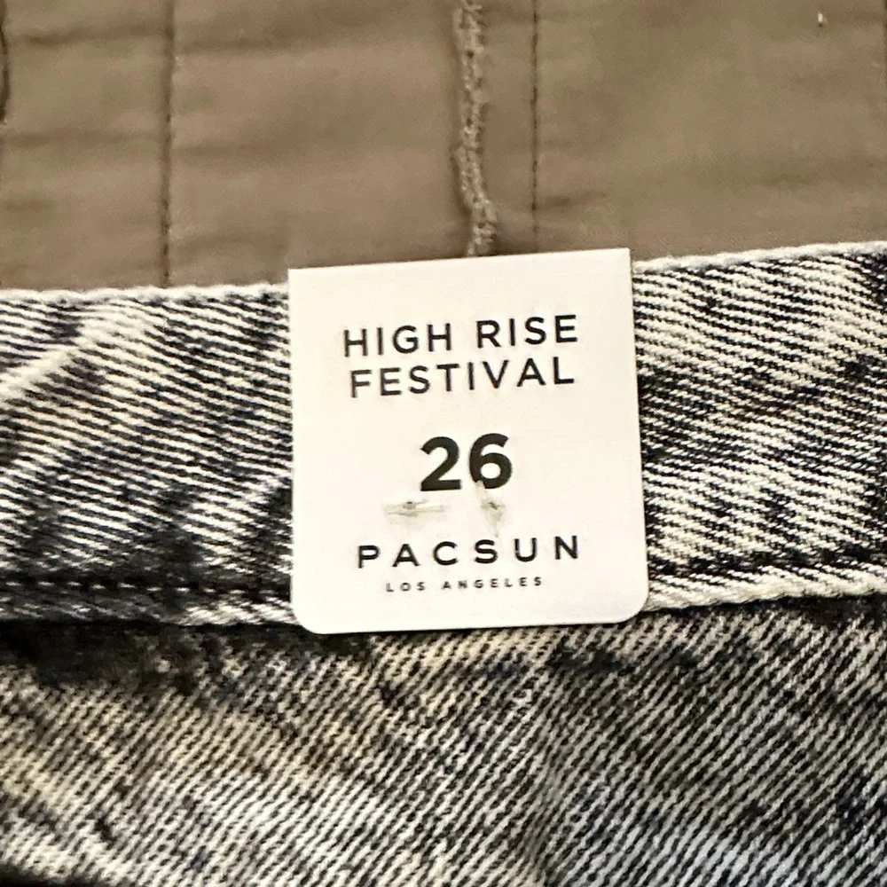 PacSun chic black