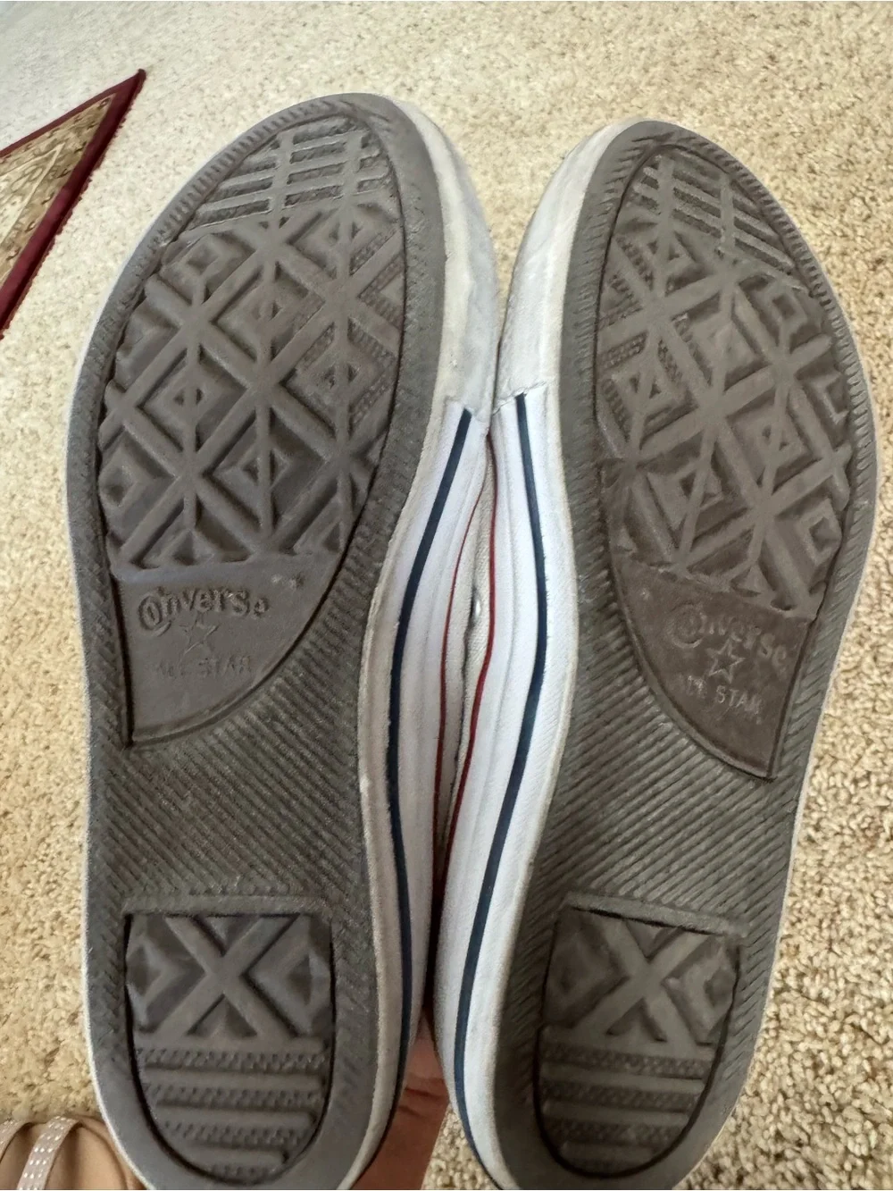 Converse 🤍 they’re