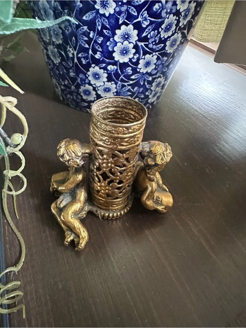 N/A elegant gold