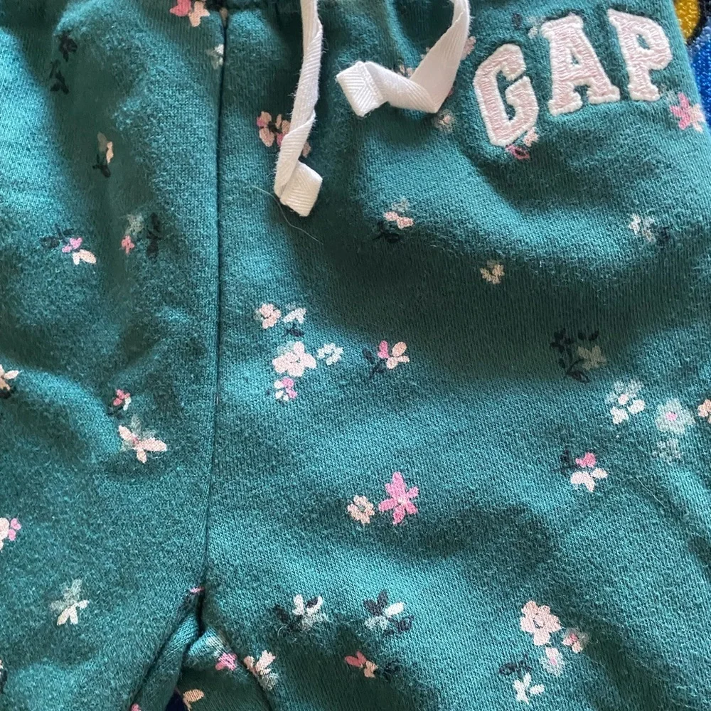 GAP these sweatpants