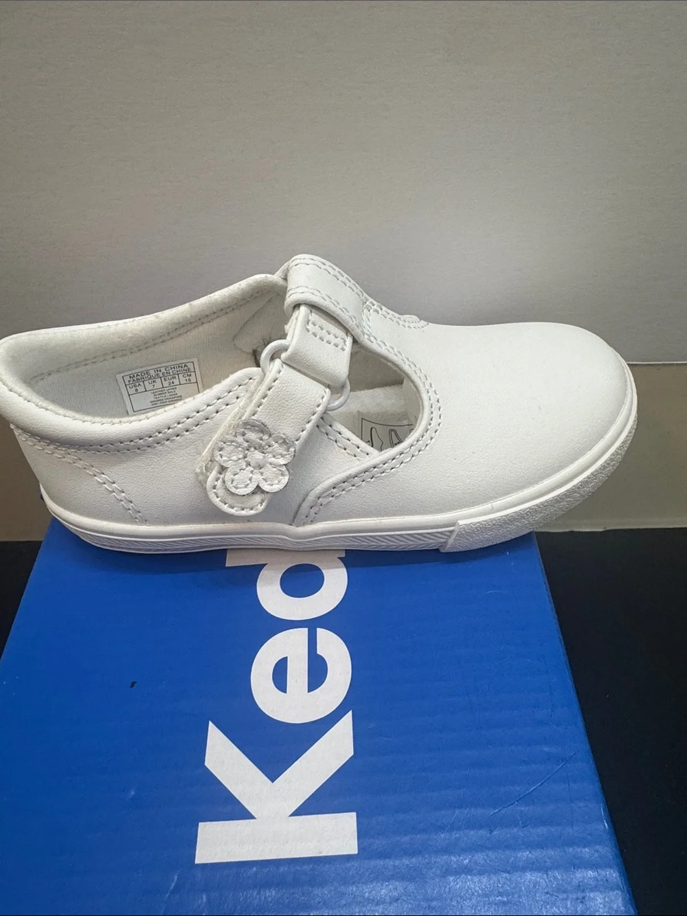 Keds simple white