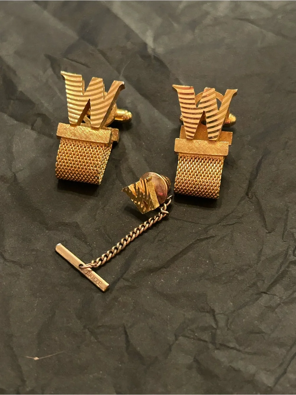 Dante Gold-Tone W Men's Cufflink and Tie Chain Set