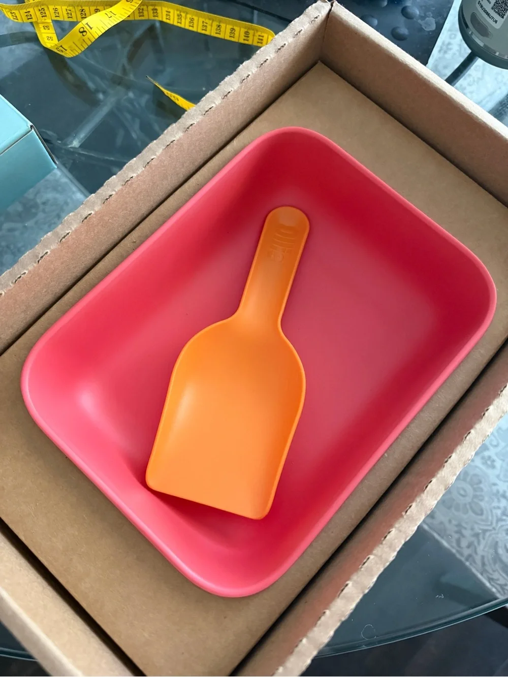 Ollie Red Silicone Pet Food Container