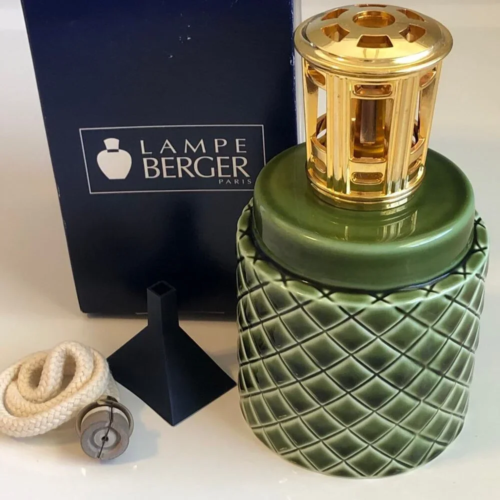 NWT LAMPE BERGER Fragrance Diffuser Ltd Ed LONGCHAMP Le Pliage Green
