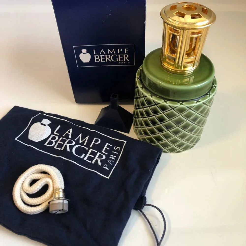 NWT LAMPE BERGER Fragrance Diffuser Ltd Ed LONGCHAMP Le Pliage Green