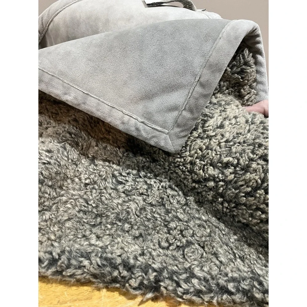 Pottery‎ Barn Faux Fur Throw Curly Lamb 50x60