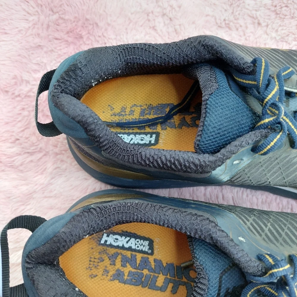 Hoka One One hoka one