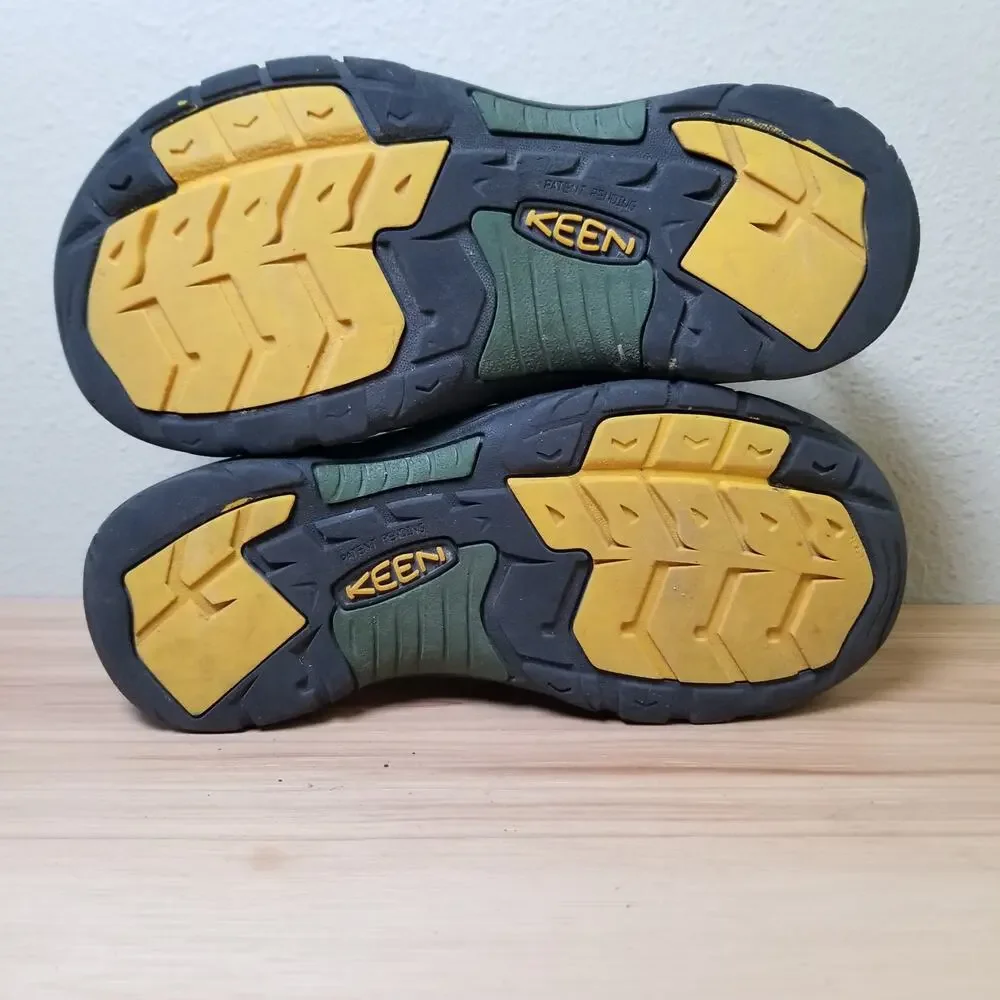 Keen Kids Size 4‎ Newport Water Sandals Olive Green Outdoor Hiking Shoe Gorpcore