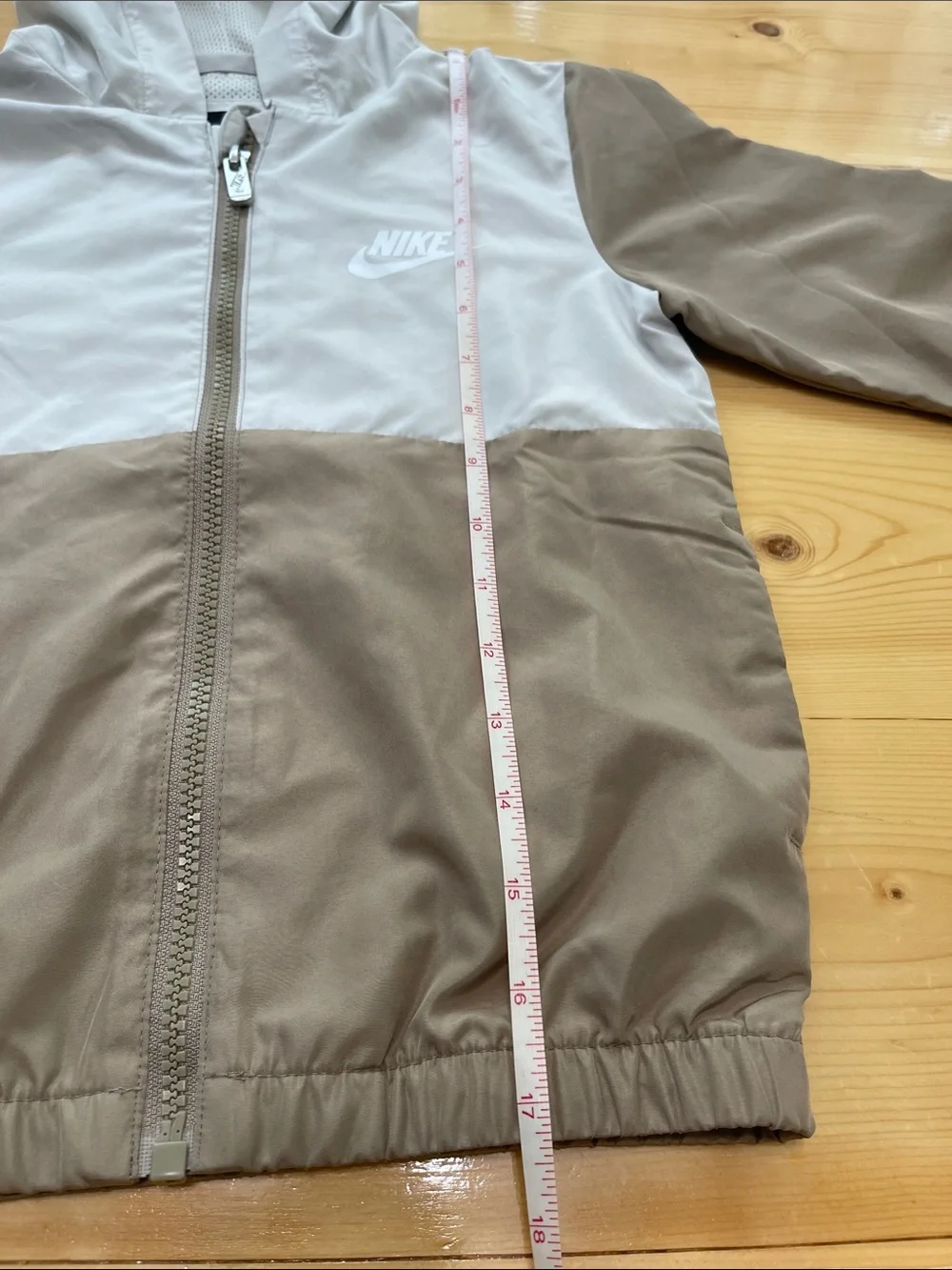 Nike Kids Windrunner Zip Hooded Windbreaker Jacket Colorblock Khaki Gray 4-5 YRS