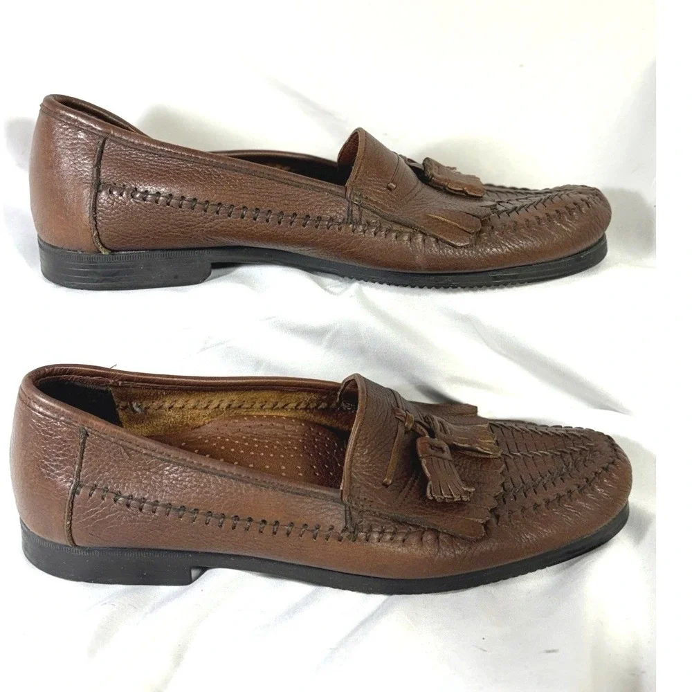 Dexter brown tassel