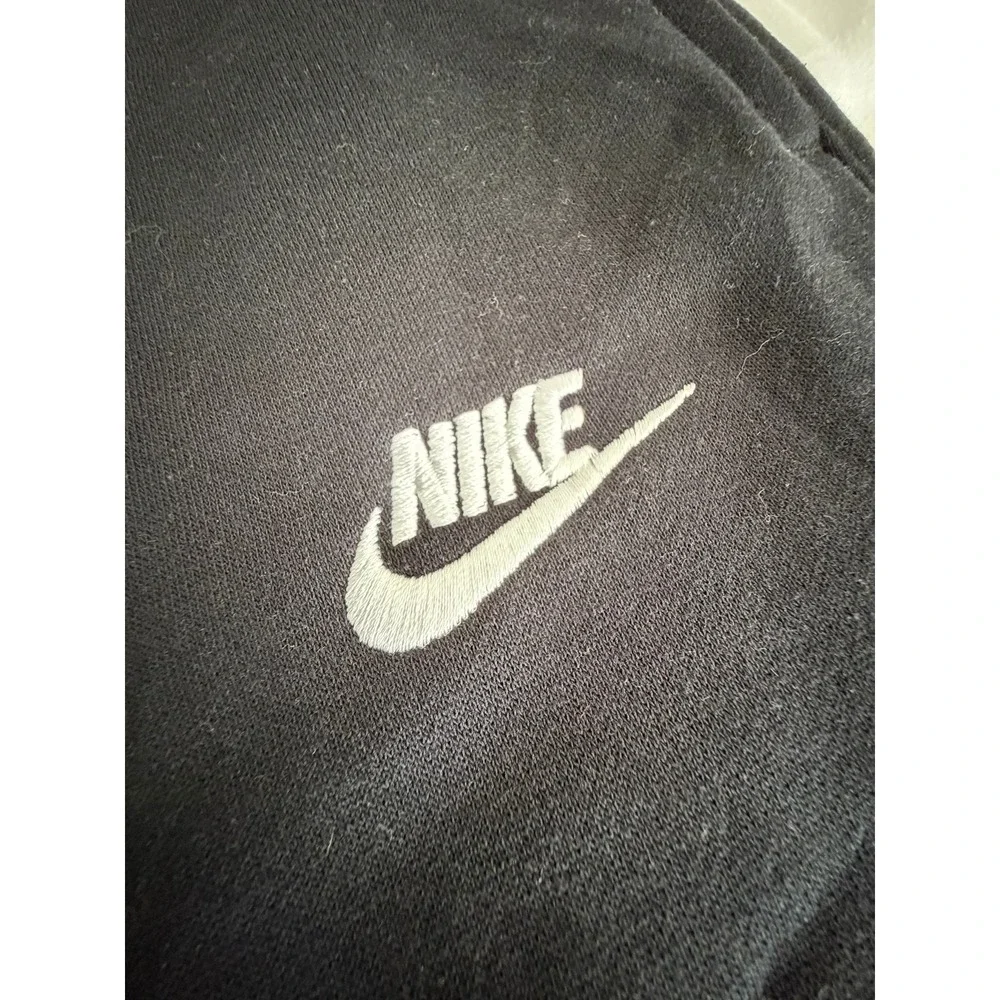 Nike sportswear club