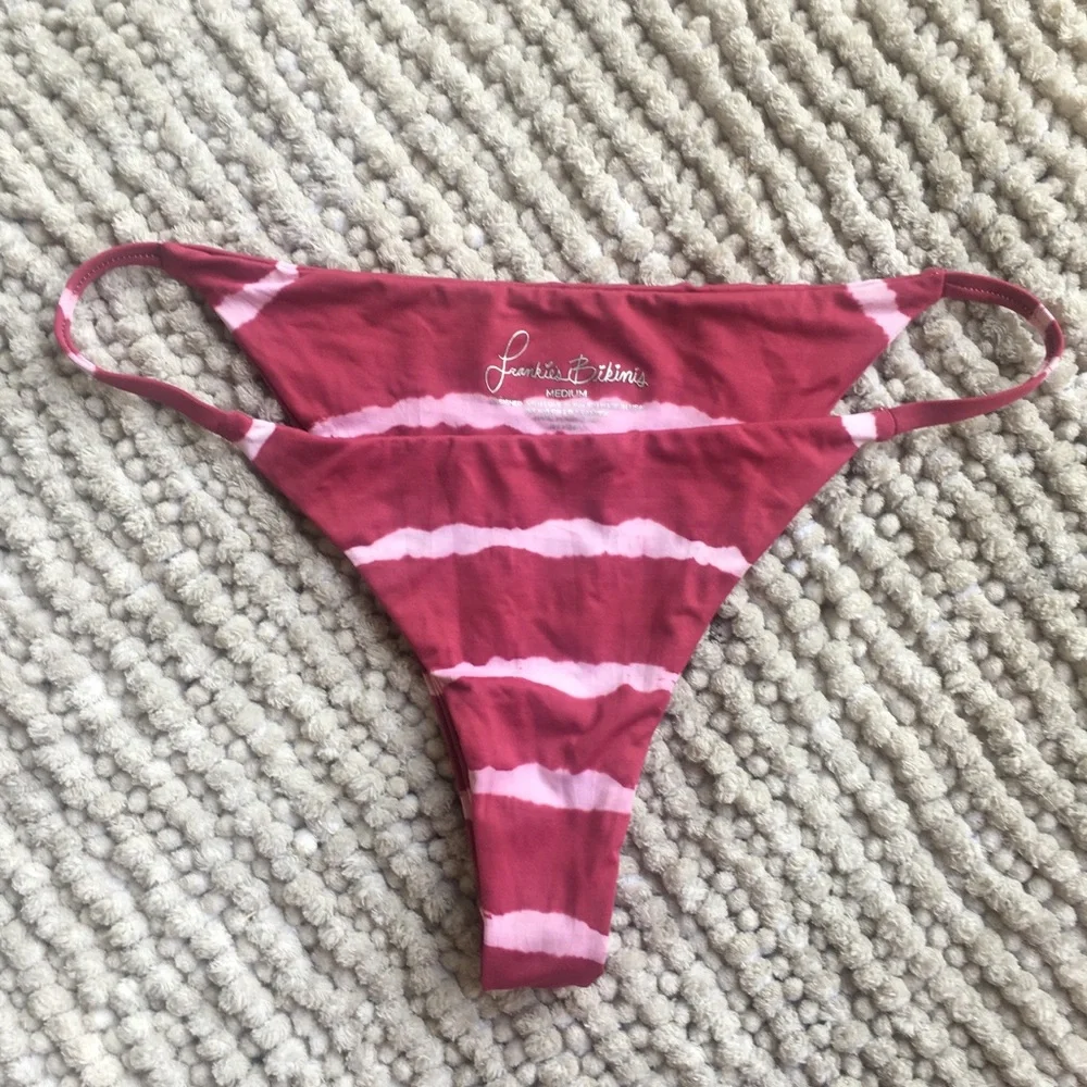 Frankies Bikinis bikini pen
