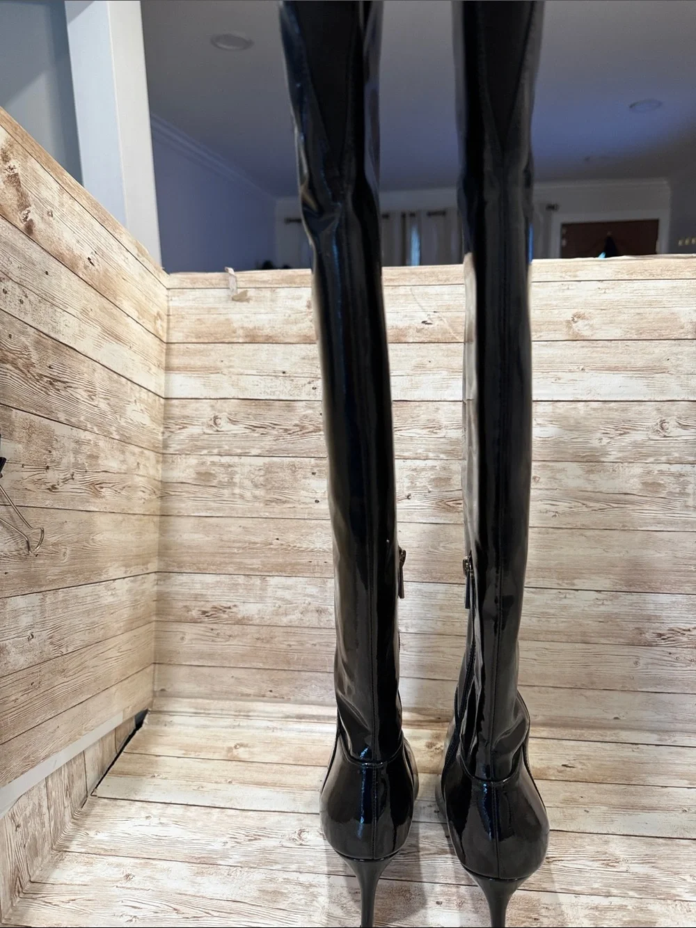 Jessica Simpson shiny black