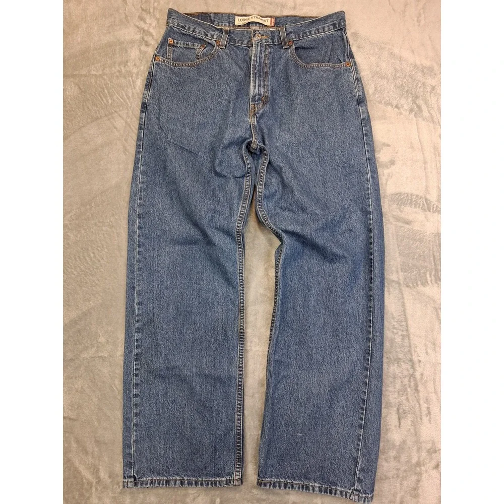 Levis levis 569