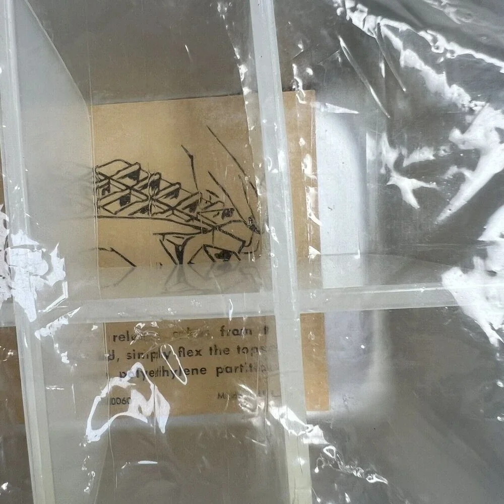 Unmarked vintage ice