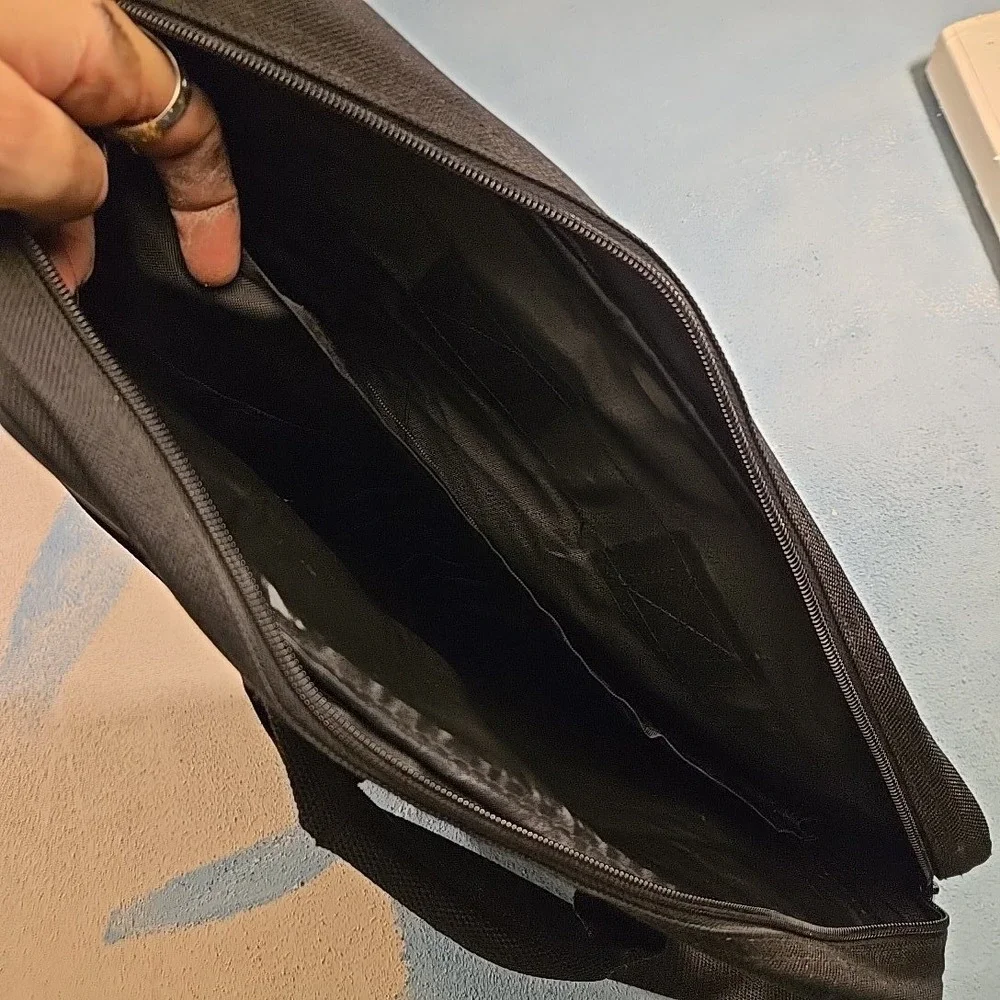 N/A black nylon
