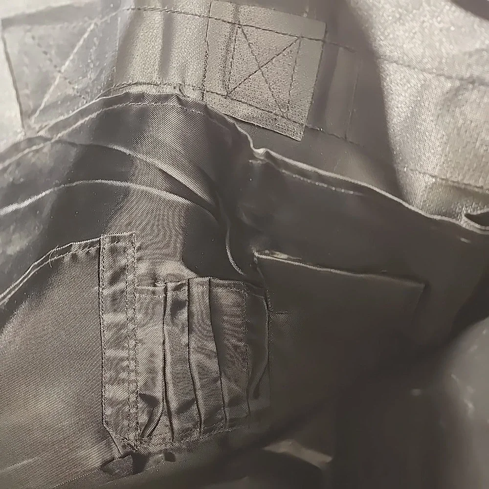 N/A black nylon