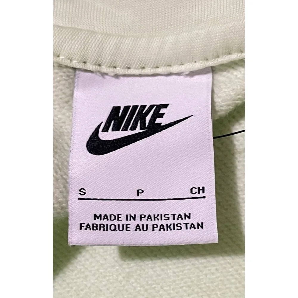 Nike essential hoodie