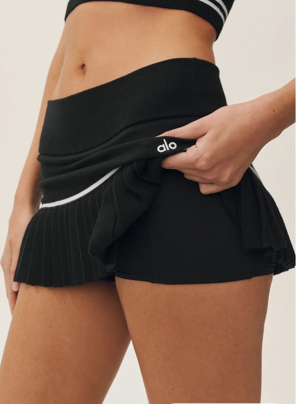 ALO Yoga matching black