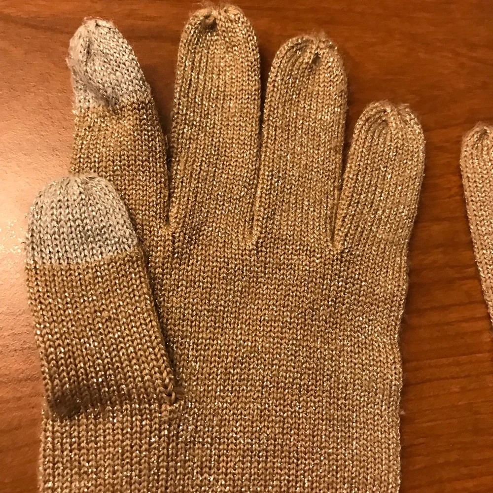 COACH Logo‎ C Tan Beige Shimmer Wool Touch Gloves