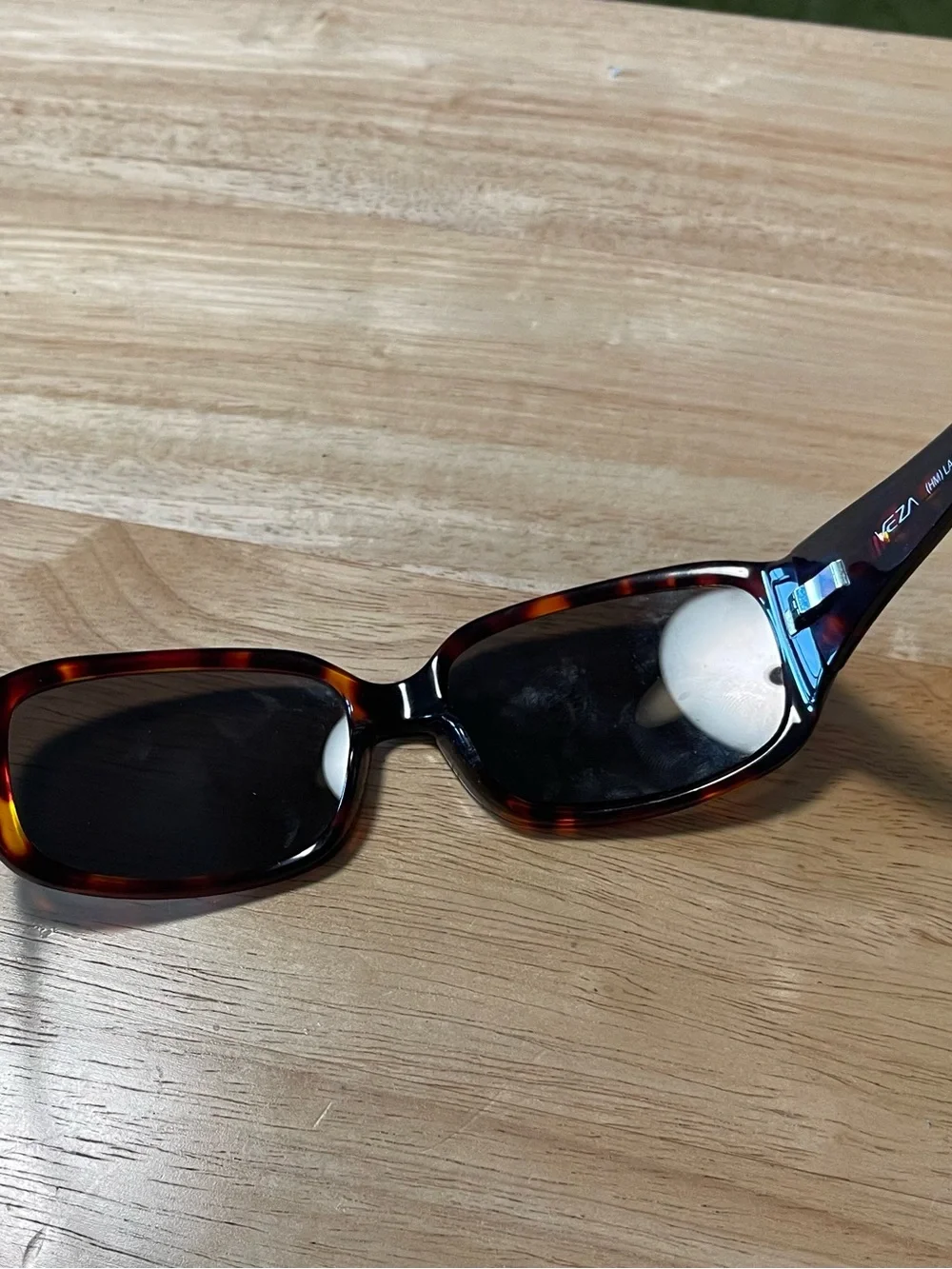veza stylish tortoiseshell
