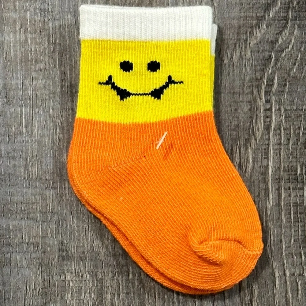 💞 New Baby Candy Corn Colored Halloween Socks
