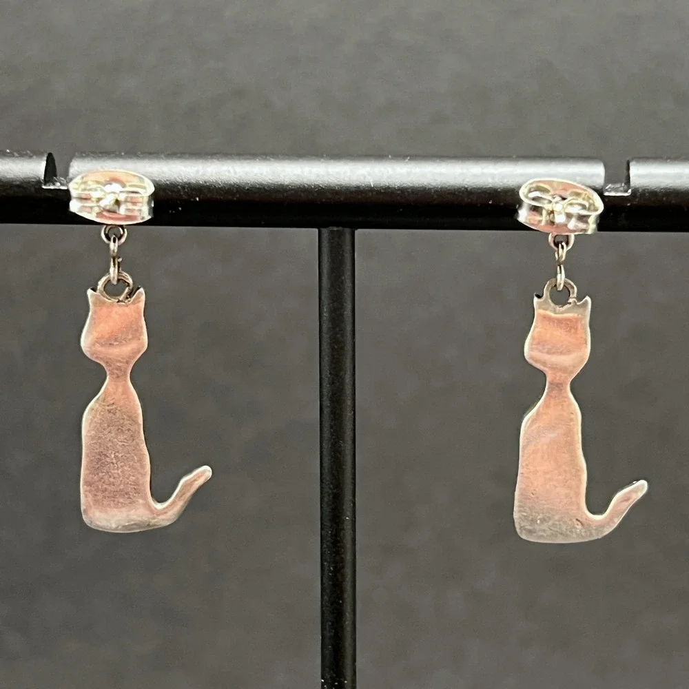 Estate whimsical drop