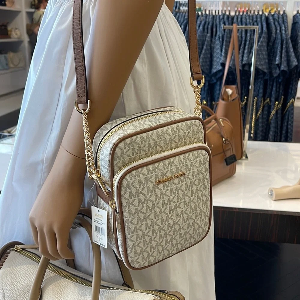 MICHAEL KORS  Jet Set Travel Medium Logo Crossbody Flight Bag # 35F1GTVC2B NWT