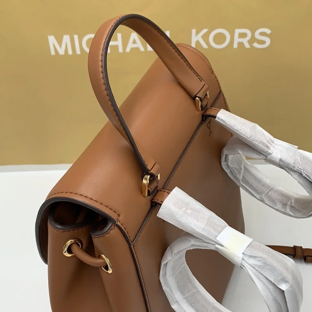 MICHAEL KORS PHOEBE MEDIUM DRAWSTRING BACKPACK VANILLA/ BROWN SIGNATURE COLOR
