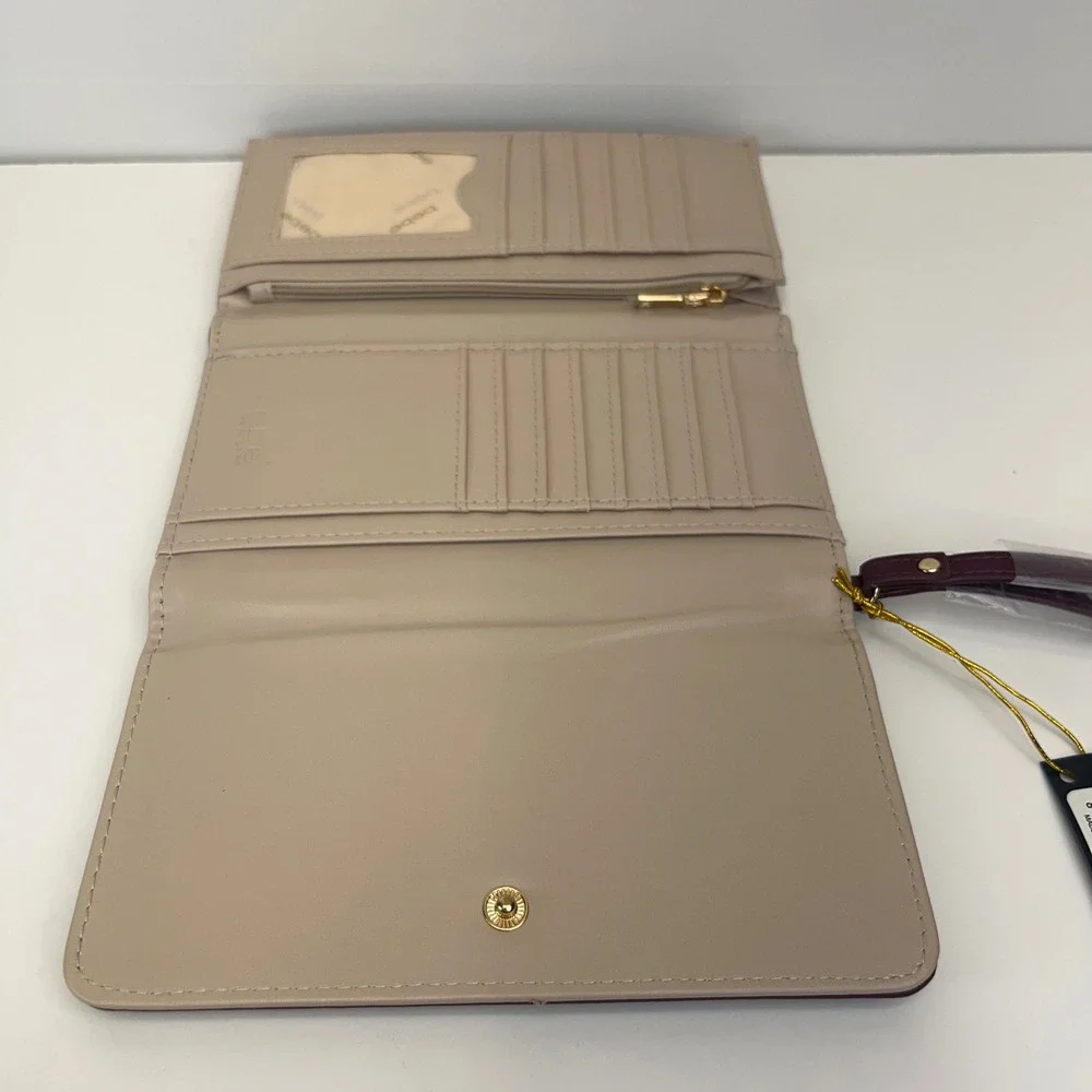 bebe louisa trifold