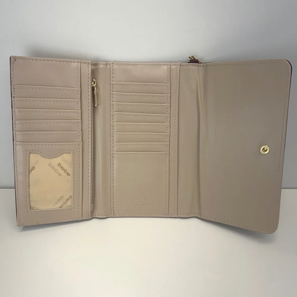 bebe louisa trifold