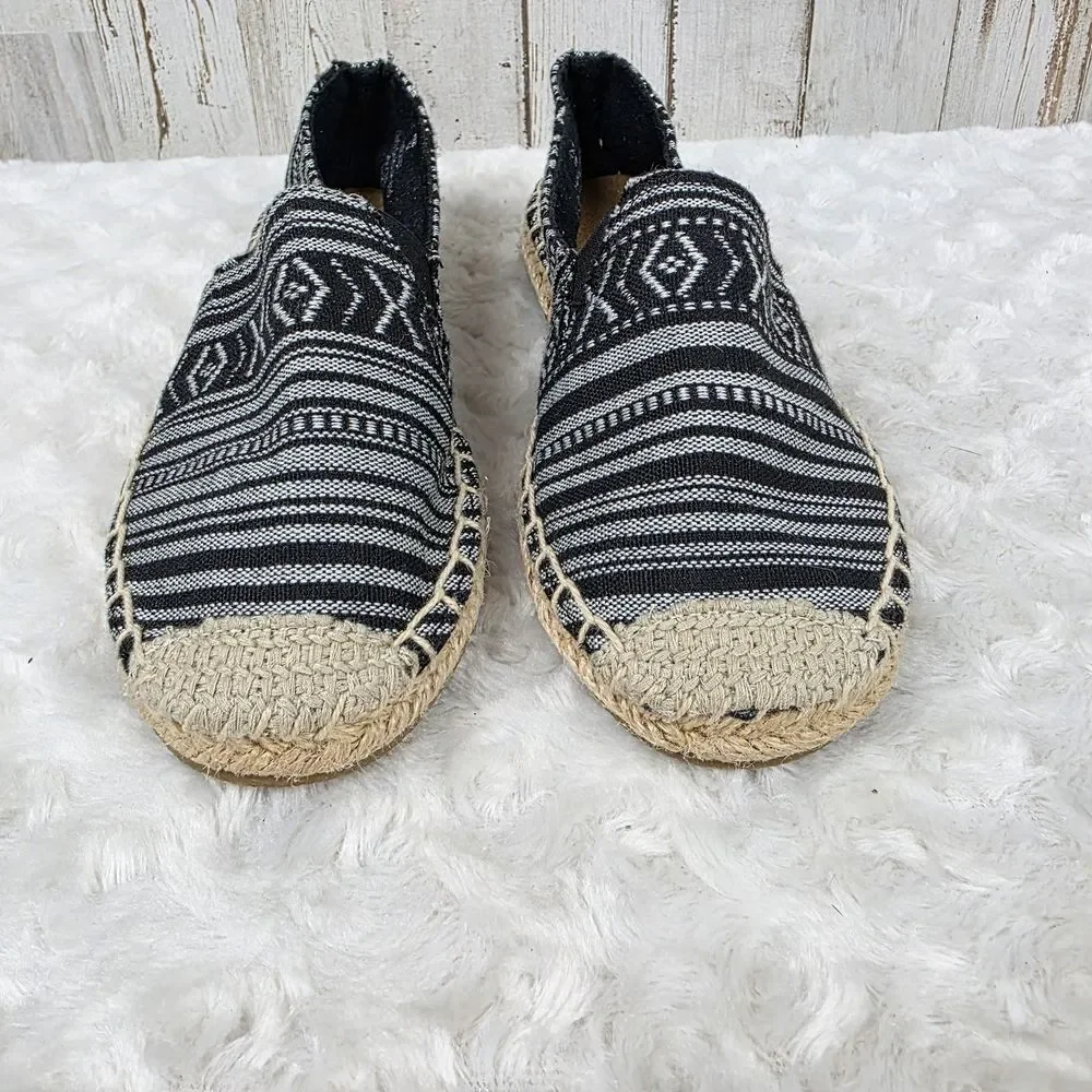 Minnetonka chic espadrilles