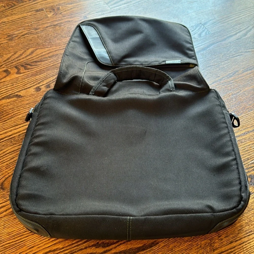 Targus black multi