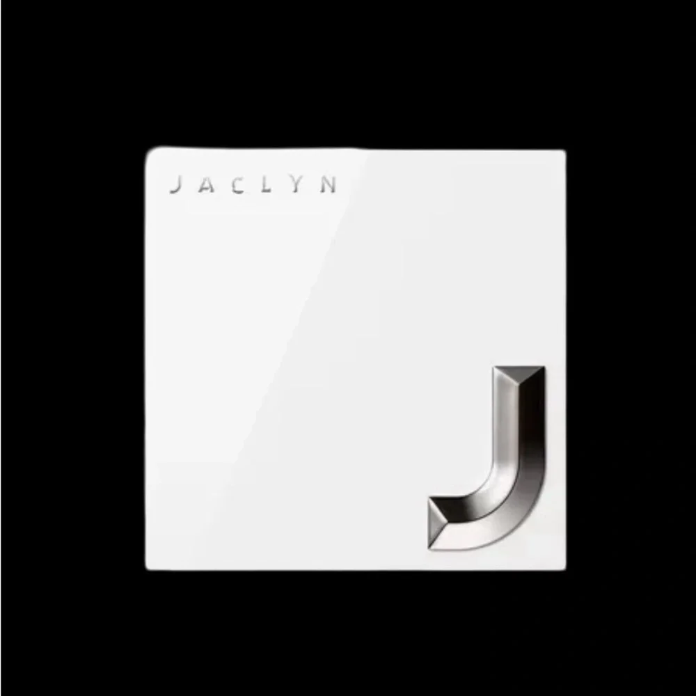 Jaclyn Cosmetics new jaclyn