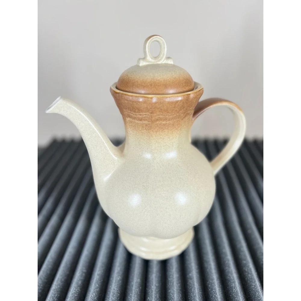 Mikasa Whole Wheat E6000 Coffee Pot Stoneware Beige Brown Ombre Oven to‎ Table