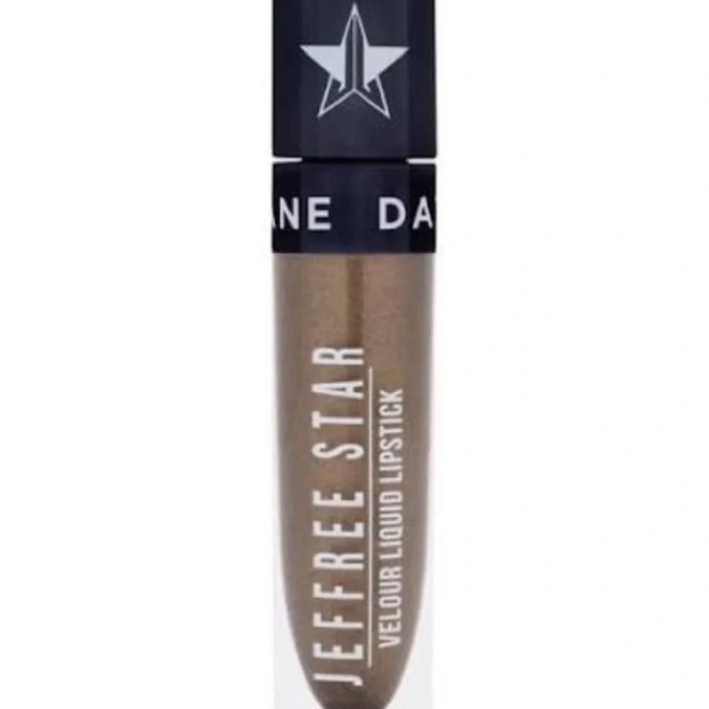 Jeffree Star elevate your